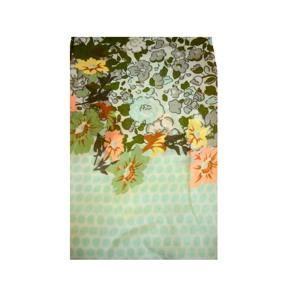 [33776] CHALINA FLORES LUNARES Y BORLAS 110X110CM