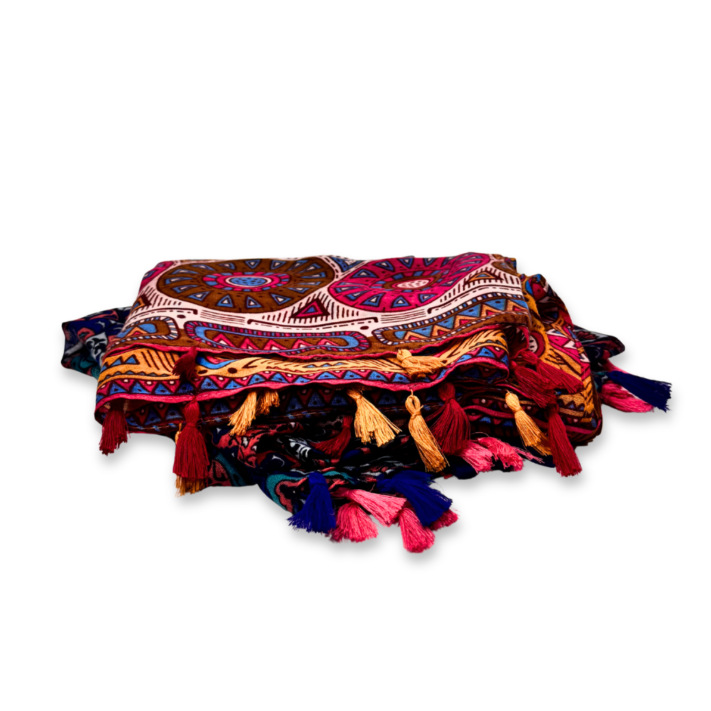 [35797] PAÑUELO GEOMETRICO CON BORLAS