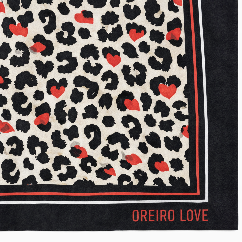 PAÑUELO DE SEDA OREIRO LOVE
