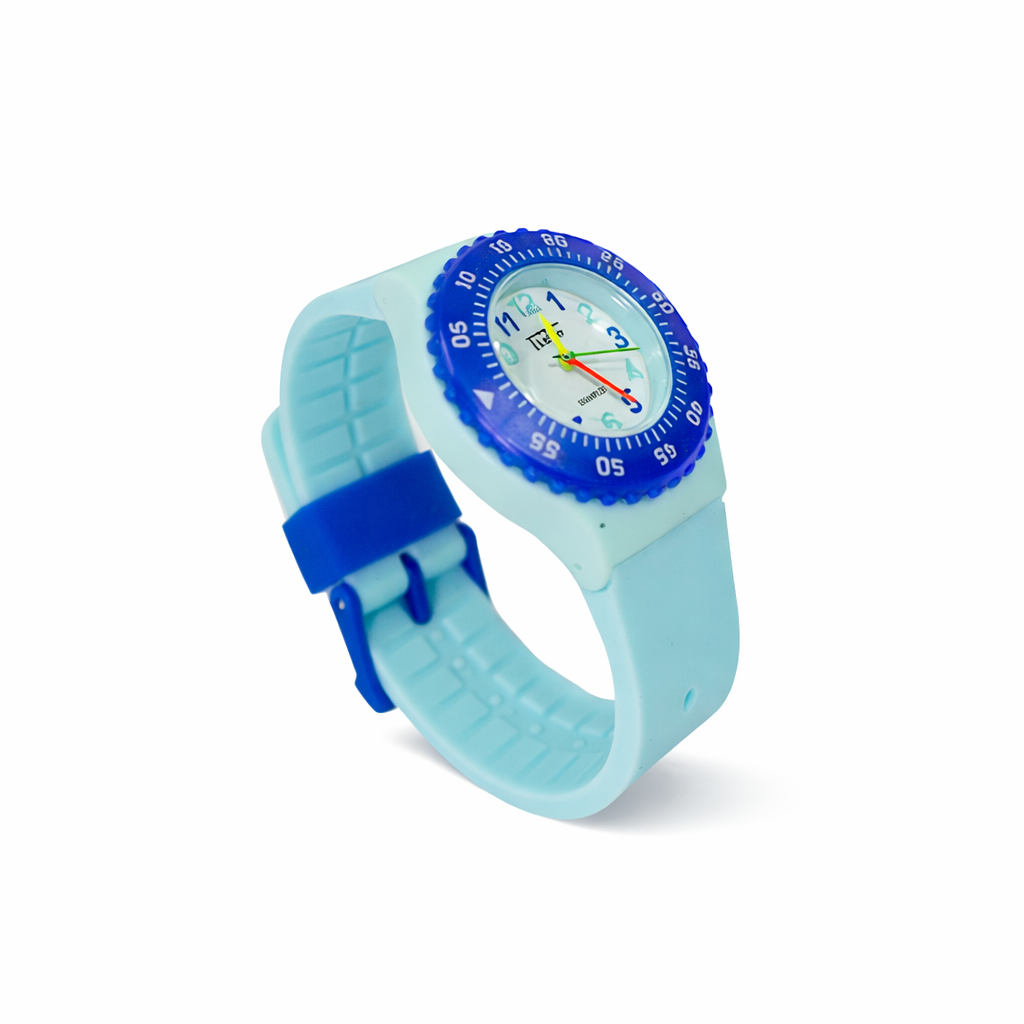 RELOJ INFANTIL CON DISEÑO BRUJULA