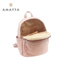 [41874] MOCHILA AMAYRA BOLSILLO CURVO FRONTAL