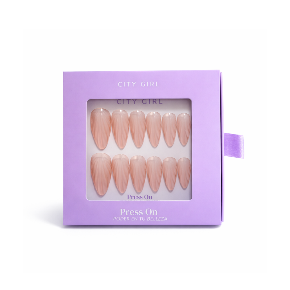 UÑAS PRESS ON ALMENDRA CON RELIEVE