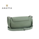 MINI BAG CON SOLAPA CURVA LOGO METÁLICO AMAYRA