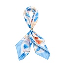 PAÑUELO ESTAMPADO DISEÑO FLORAL