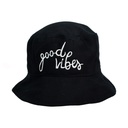 GORRO PILUSO BORDADO GOOD VIBES