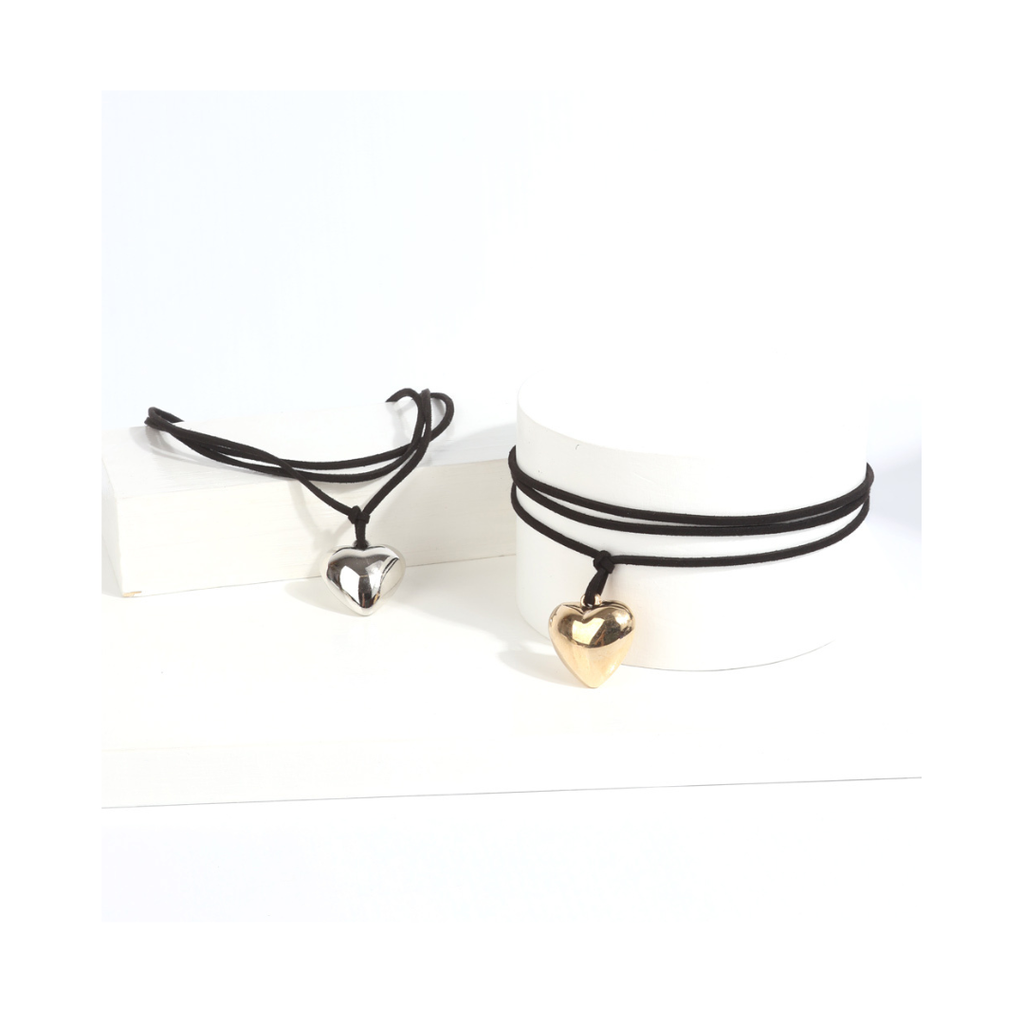 COLLAR CHOKER CON DIJE DE CORAZON