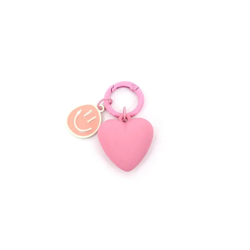 LLAVERO CHARM CON CORAZON + SMILE