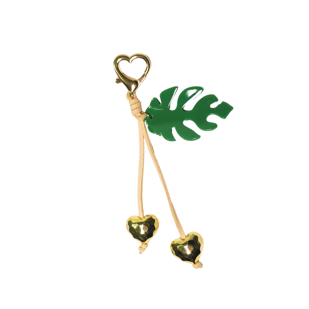 LLAVERO CHARM CORAZON DORADO Y HOJA