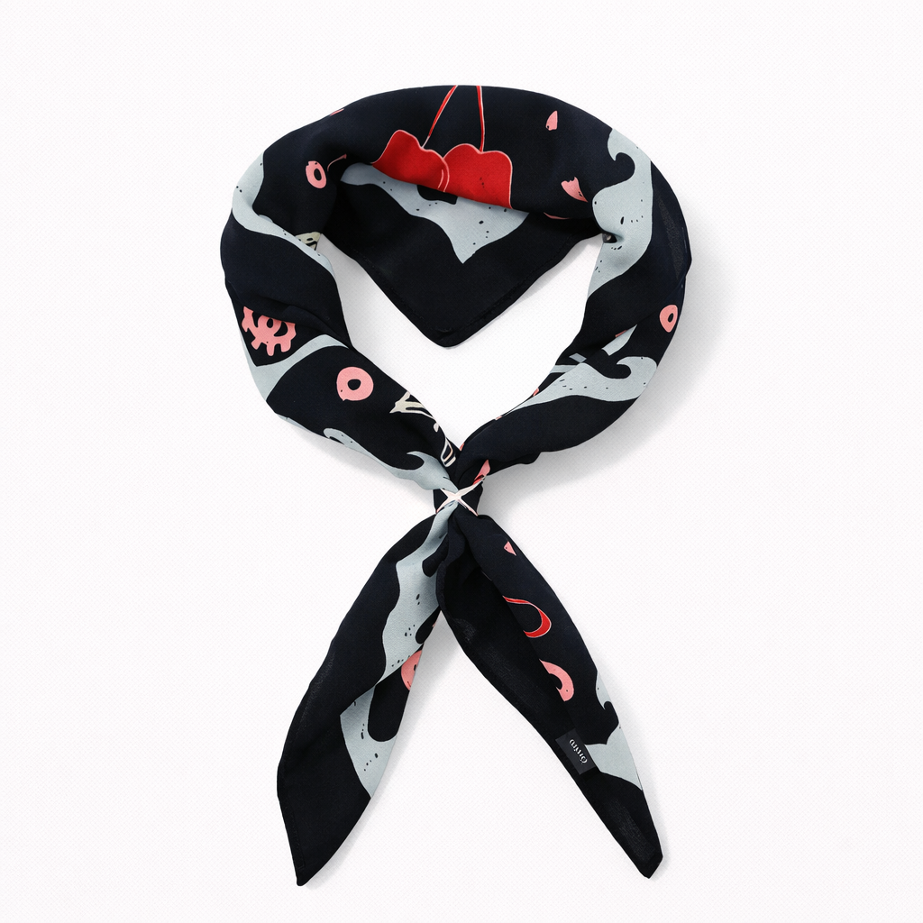 PAÑUELO ESTAMPADO CON DATELLES ROJOS OREIRO LOVE