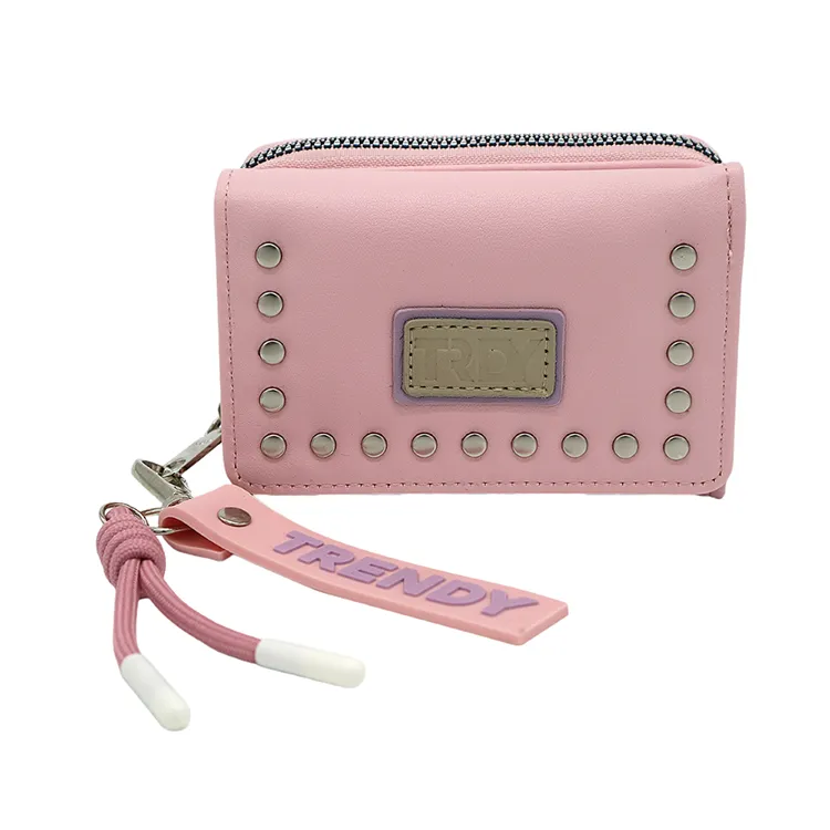 BILLETERA TACHAS APLIQUE FRONTAL TRENDY